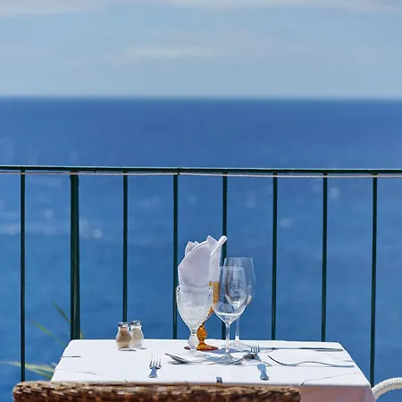 & Art Madeira 3*