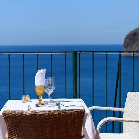 & Art Madeira 3*