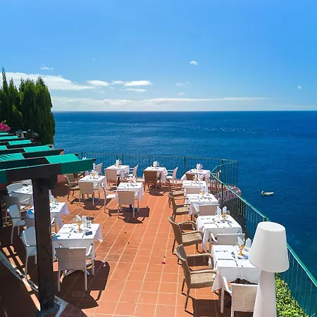 & Art Madeira Inn 3*
