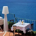 & Art Madeira