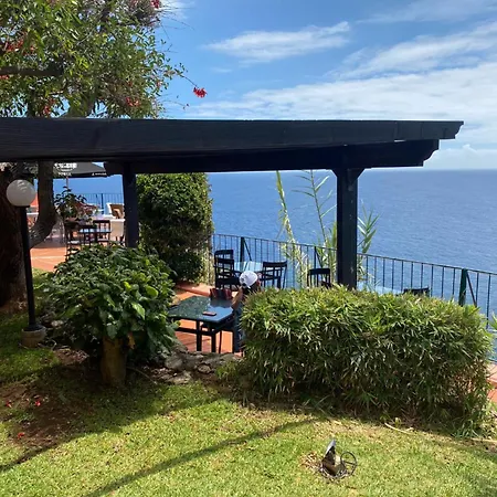 Inn & Art Madeira Caniço