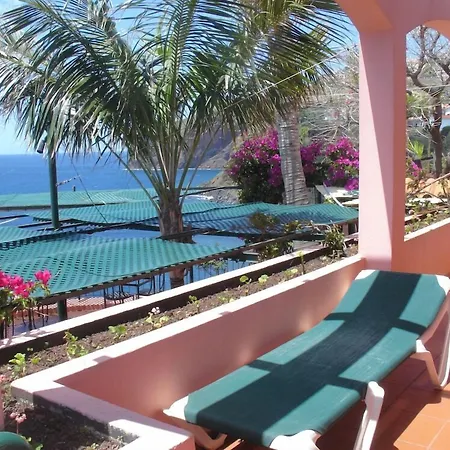 Herberg & Art Madeira Caniço