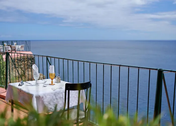 Inn & Art Madeira 3*