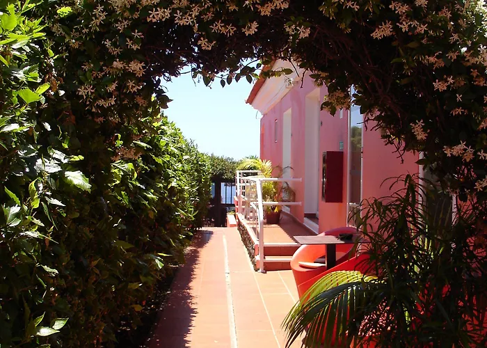 & Art Madeira Inn 3*